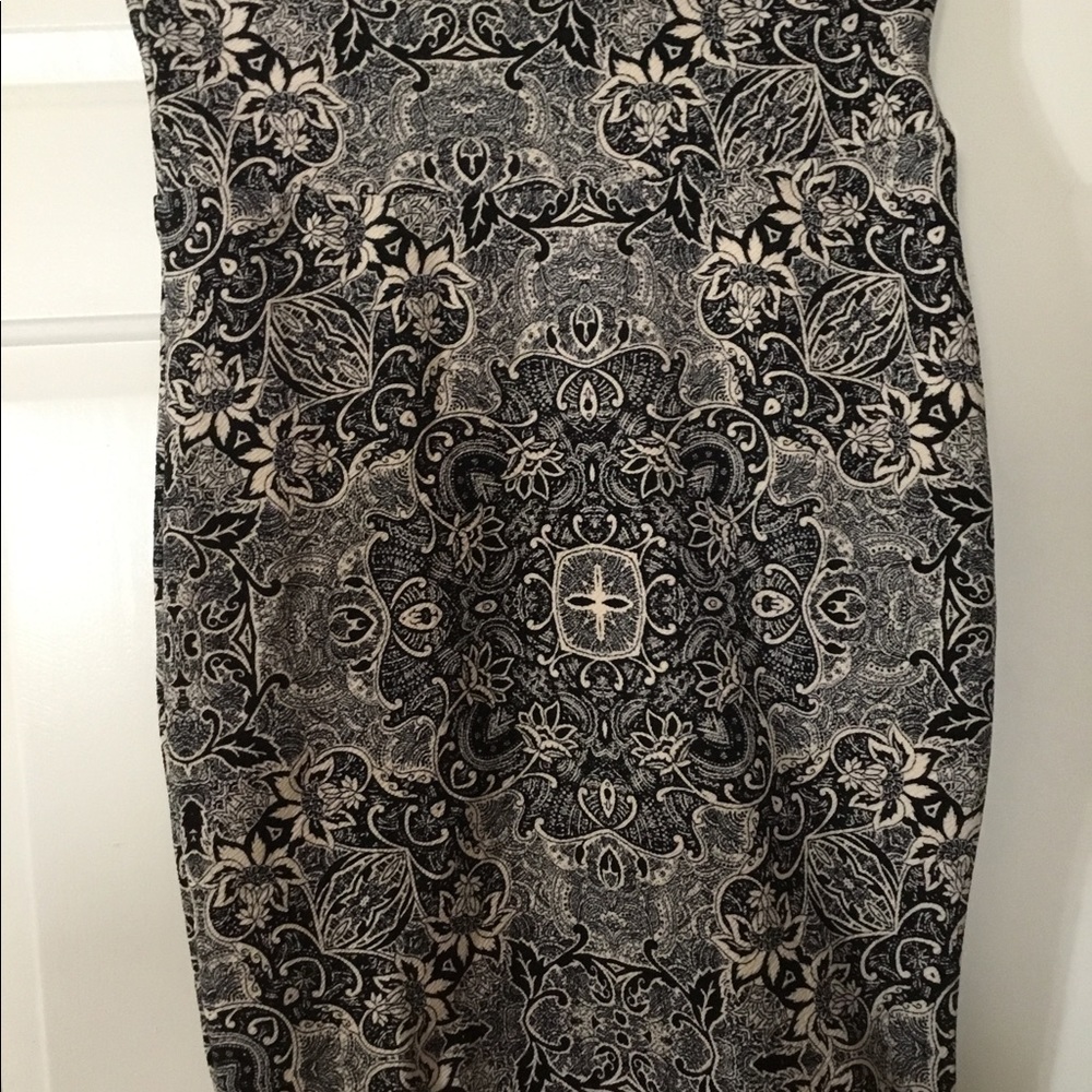Women’s LuLa Roe skirt